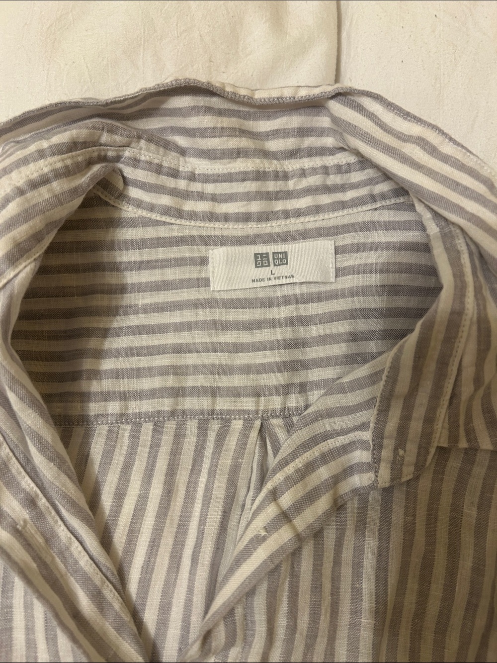 Uniqlo Premium Linen Shirt - Picture 4 of 5